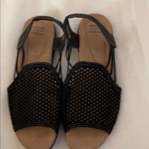 earth hadley suede sandal